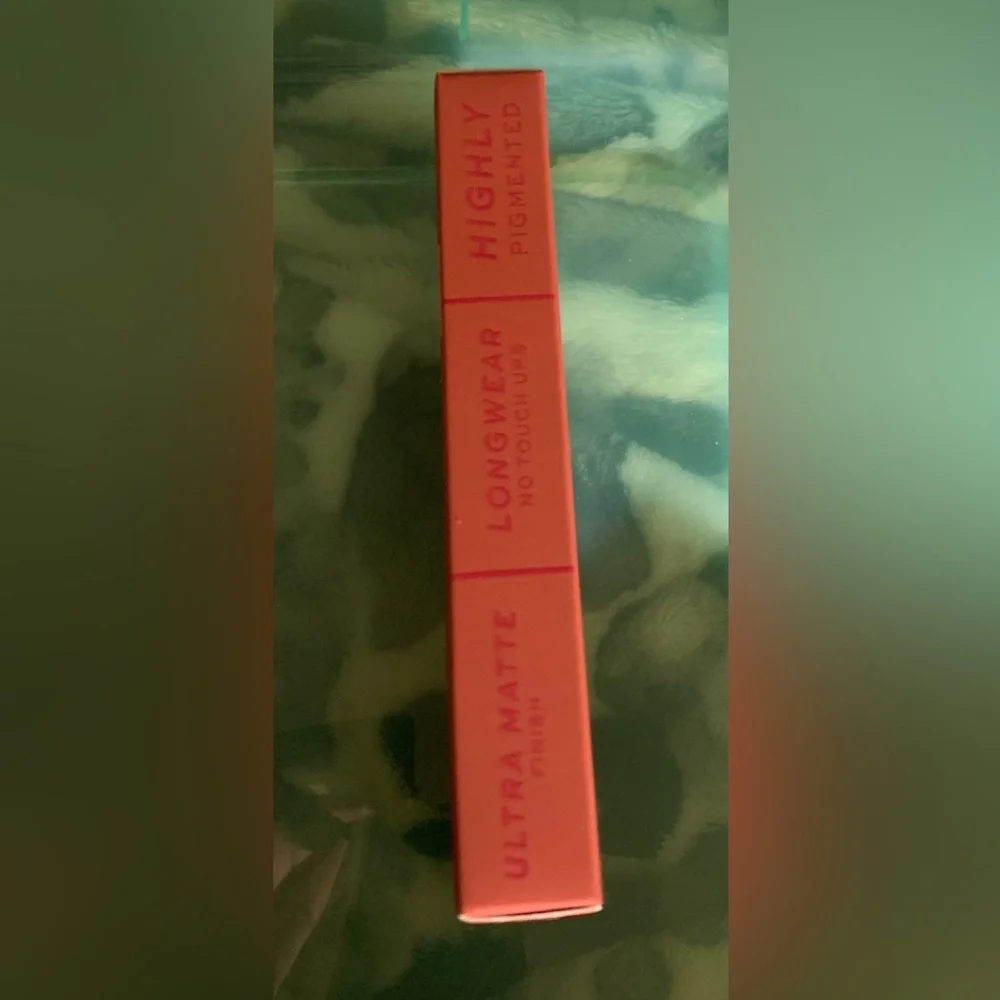 Revolution London LIP CONTOUR KIT “Brunch” Ultra Matte Finish